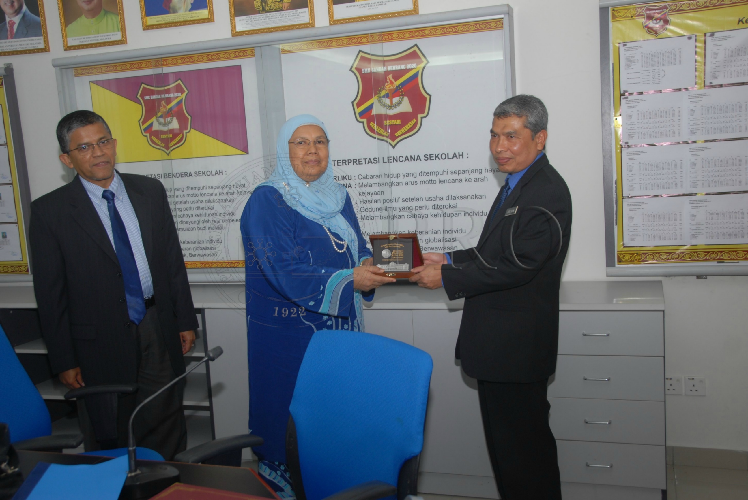 PRO 14 01 SEKOLAH FBA 8127